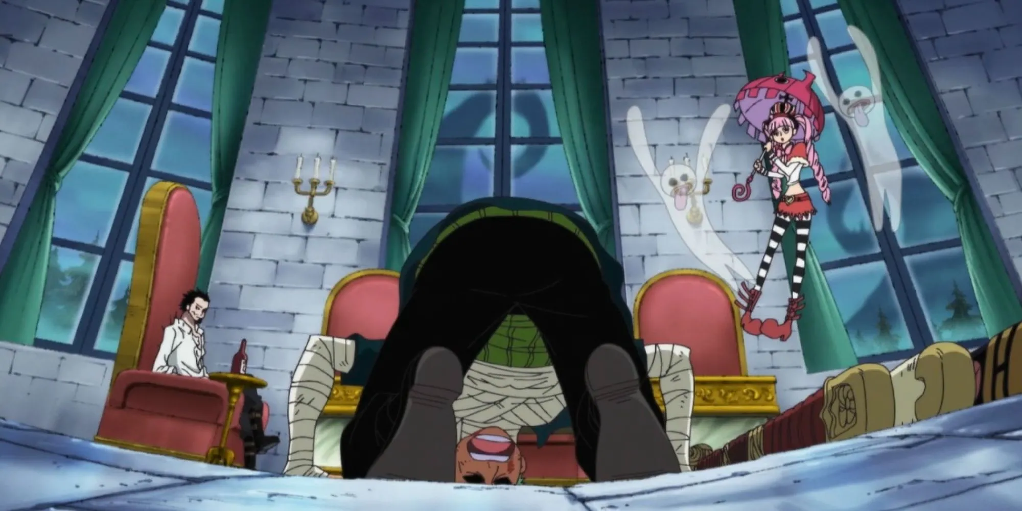 Đệ Nhất Kiếm Sĩ Dracule Mihawk đối đầu hoặc huấn luyện Roronoa Zoro trong One Piece