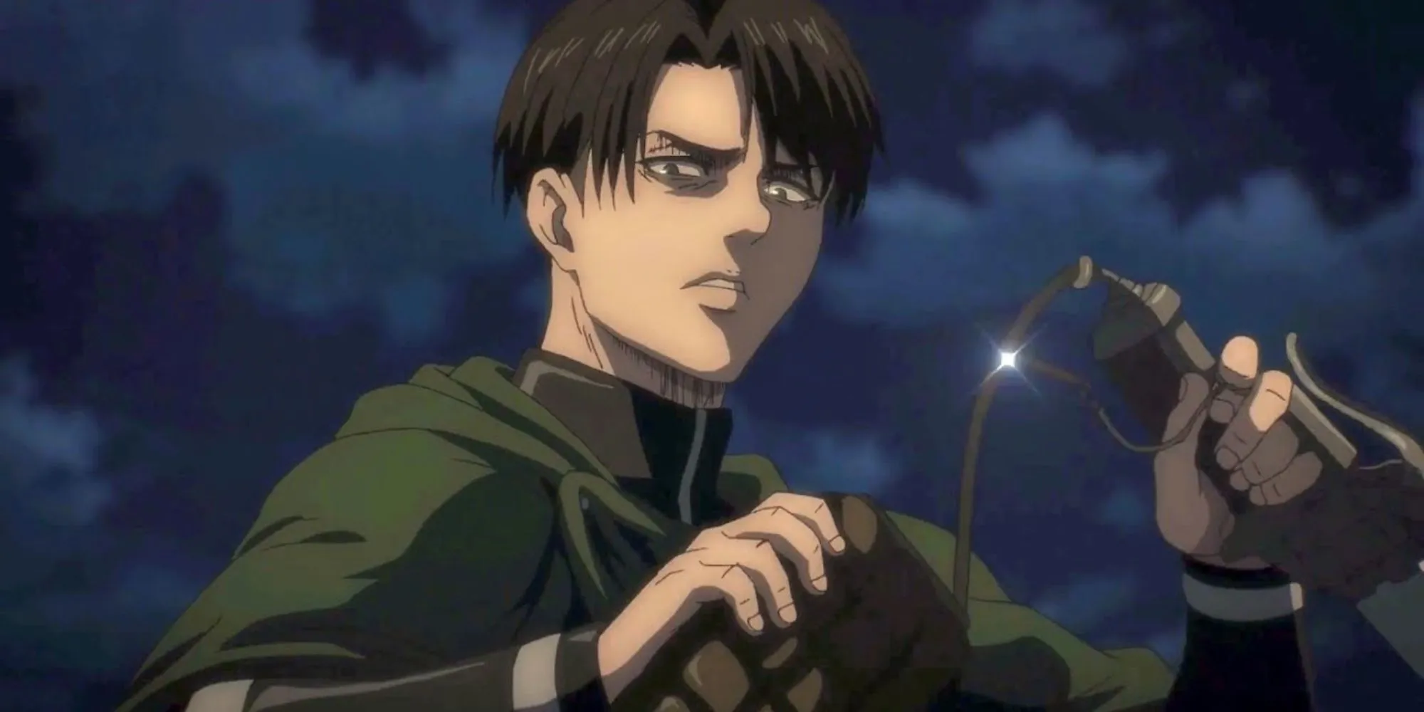 Levi Ackerman sử dụng bộ Cơ Động Lập Thể và lưỡi kiếm để chiến đấu với Titan