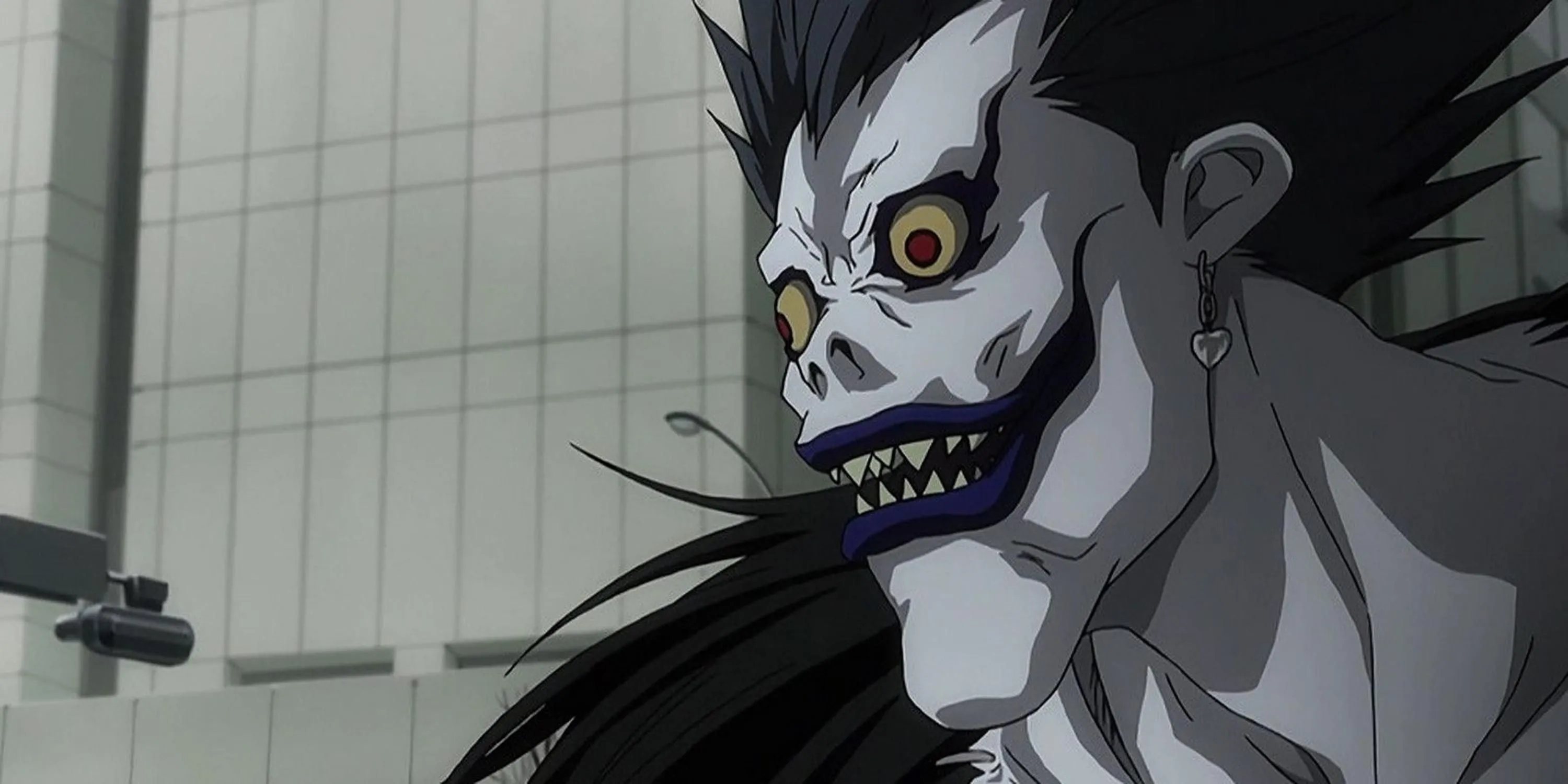 Thần chết Ryuk trong anime Death Note với nụ cười ranh mãnh