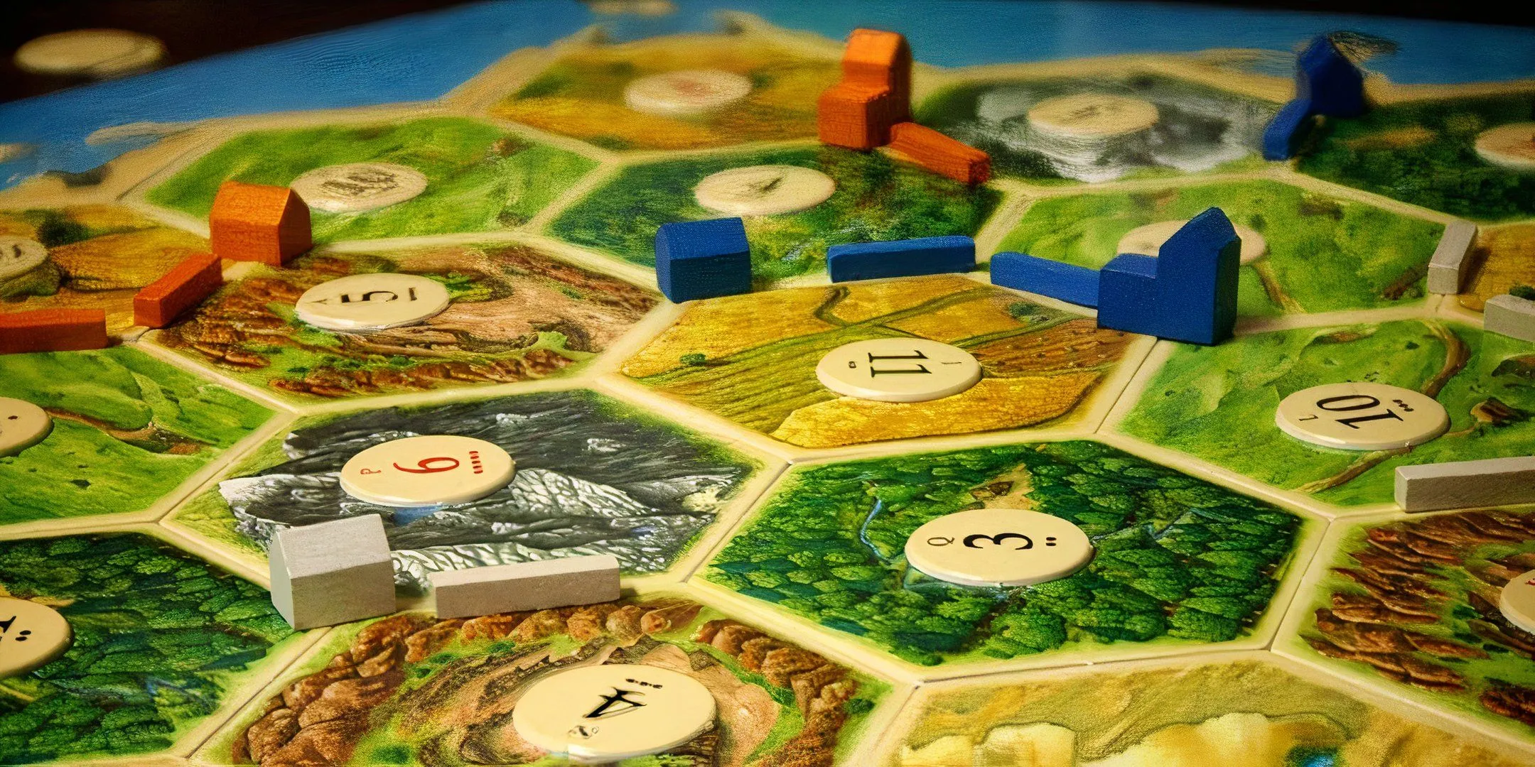 Bàn cờ Settlers of Catan với các mảnh ghép địa hình, minh họa sự bối rối khi người hướng dẫn tự không hiểu luật.