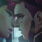 Caitlyn và Vi trao nhau nụ hôn mãnh liệt trong Arcane mùa 2, khoảnh khắc bùng nổ cộng đồng fan đồng tính nữ.