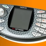 Mô hình điện thoại kiêm máy chơi game Nokia N-Gage: Biểu tượng của sự thất bại đáng nhớ