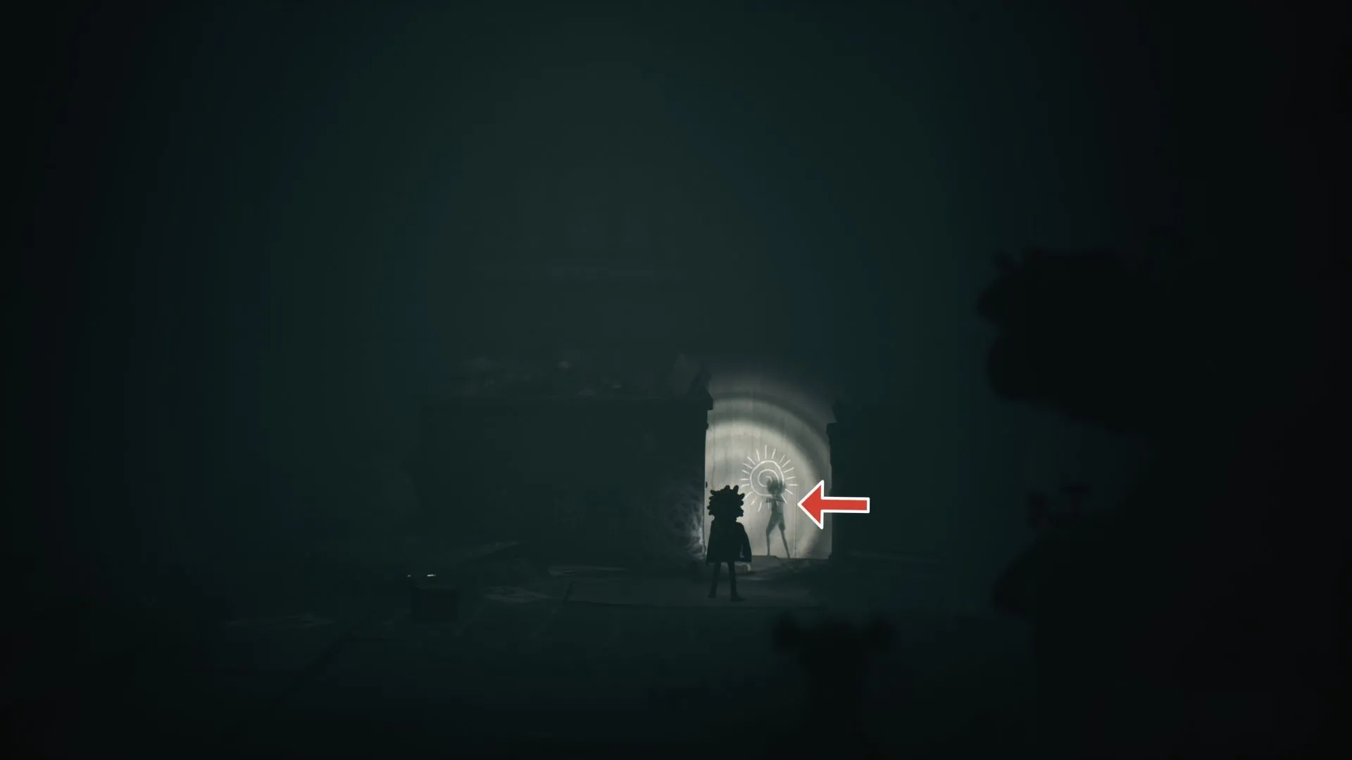 Ma #2 ở hành lang, giữa thùng rác và dumpster